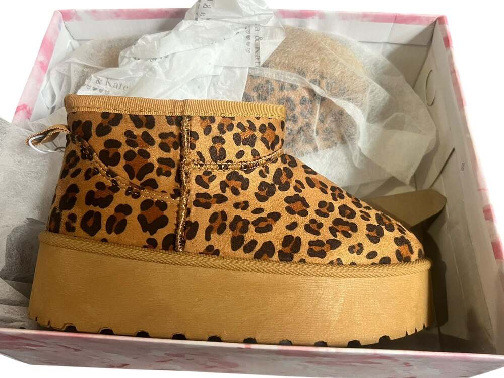 Kids 13 Liz & Kate Stormy Leopard Print Platform Ankle Boots